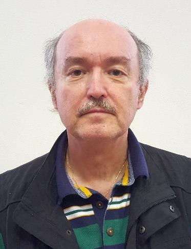Od autora Patrím do skupiny slovenských šachových skladateľov, ktorí urobili svoje prvé kroky v riešení a skladaní šachových úloh v denníkoch Smena a Východoslovenské noviny. Doba sa však zmenila.