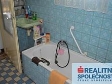 Nabízíme Vám k prodeji rodinný dům 4+1 o užitné ploše 91 m2 na pozemku 625 m2 v obci