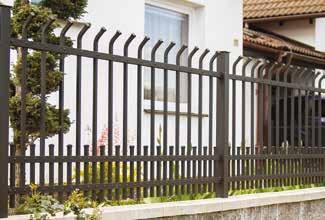 Klasické ploty Klasické ploty v sobě snoubí střídmý design a funkčnost při zachování příznivé ceny.