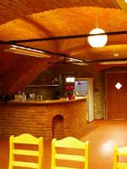 : +420 603 932 444 e-mail: info@podsvinihorou.cz www.podsvinihorou.cz Restaurace a penzion Bludoveček Bludoveček je název bývalé středověké zástavby, která náležela k bludovskému hradu od roku 1520.