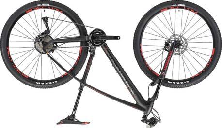 Velikost kol 29", hliníkový rám, pružinová vidlice, převody 3x8, váha 14 kg. Obj.
