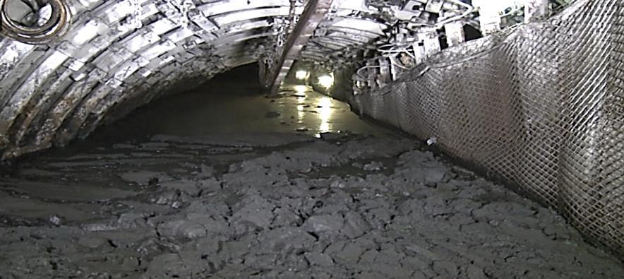 19-21: Sběrná nádrž důlní vody Odstředivá čerpadla VN3 a 80-CV-03 vyžadují poměrně