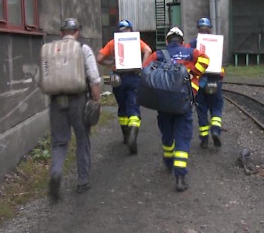 Zdravotnické kufry s léky a obvazovým materiálem CPR, defibrilátor, Lifepac 12 Odsávací zařízení (podtlaková pumpa) Oživovací přístroj s příslušenstvím Plicní ventilátor Medumat Podtlaková nosítka