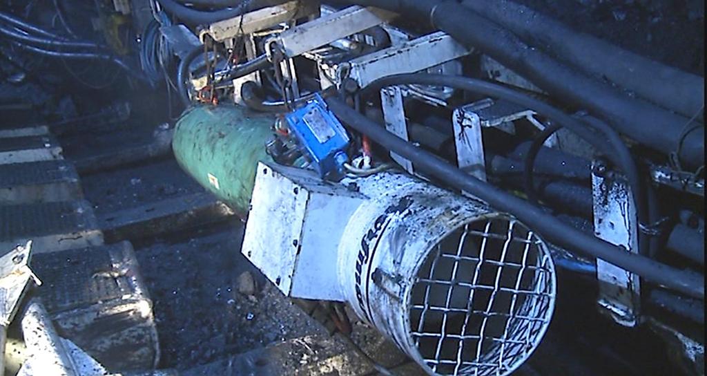 větrů chladičem pomocí Ventilátor + tlumič Ejektor na stlačený vzduch Obr.