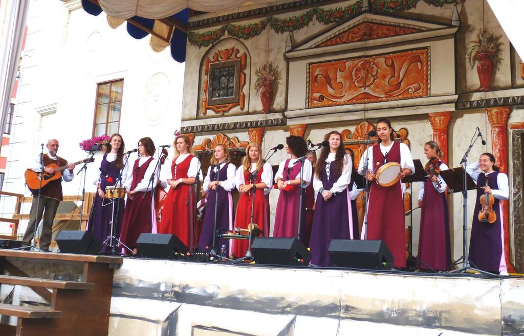 14. Vystoupení souboru Cink na Slavnostech Zlaté