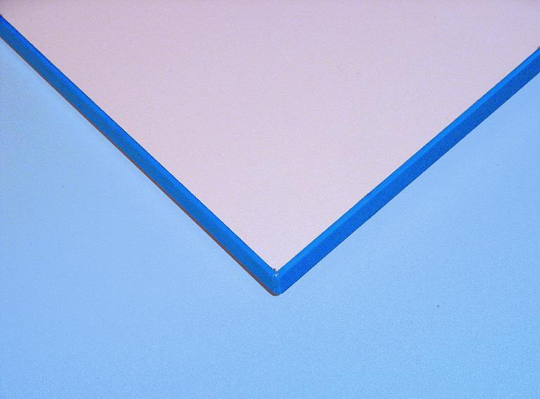 18. Pracovní deska - lamino Rozměry: hloubka x výška 18 750 x 18 mm PD Ls-750 Pracovní deska tvořena dřevotřískovou deskou potaženou oboustranně melaminovou dekorační fólií.