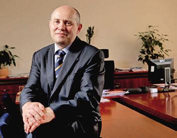 32 Euro 9 29. února 2016 report služební zákon Ministerstvo partajních známostí Služební zákon po roce selhává.