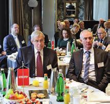 4 Marek Fišer, spolumajitel, Hormen CE 5 David Řehoř, marketingový ředitel, ABRA Software 6 Ladislav Adamec, jednatel, B. G. M. Holding (vpravo); Oldřich Vacek, jednatel, O.