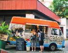 Jak nakonec představení dopadne, uvidíte v pražském Divadle Rokoko od 12. března. Přehlídka food trucků z celé Evropy se uskuteční 5. března v Praze na smíchovské náplavce.