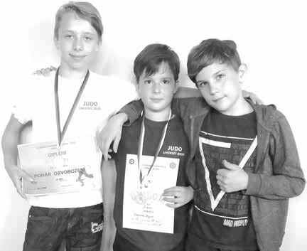 Svěřenky kouče Pavla Křiváka vždy nezvládly odvetu, ve které shořely jako papír KUNOVICE - Storms Řepy 9:2 Kunovjanky premiérový zápas na Mlatevni naprosto opanovaly, hrály výborně v obraně i útoku a