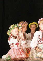 širokému spektru zájemců - z řad mateřských, základních, středních a vysokých škol, ústavů sociální péče,