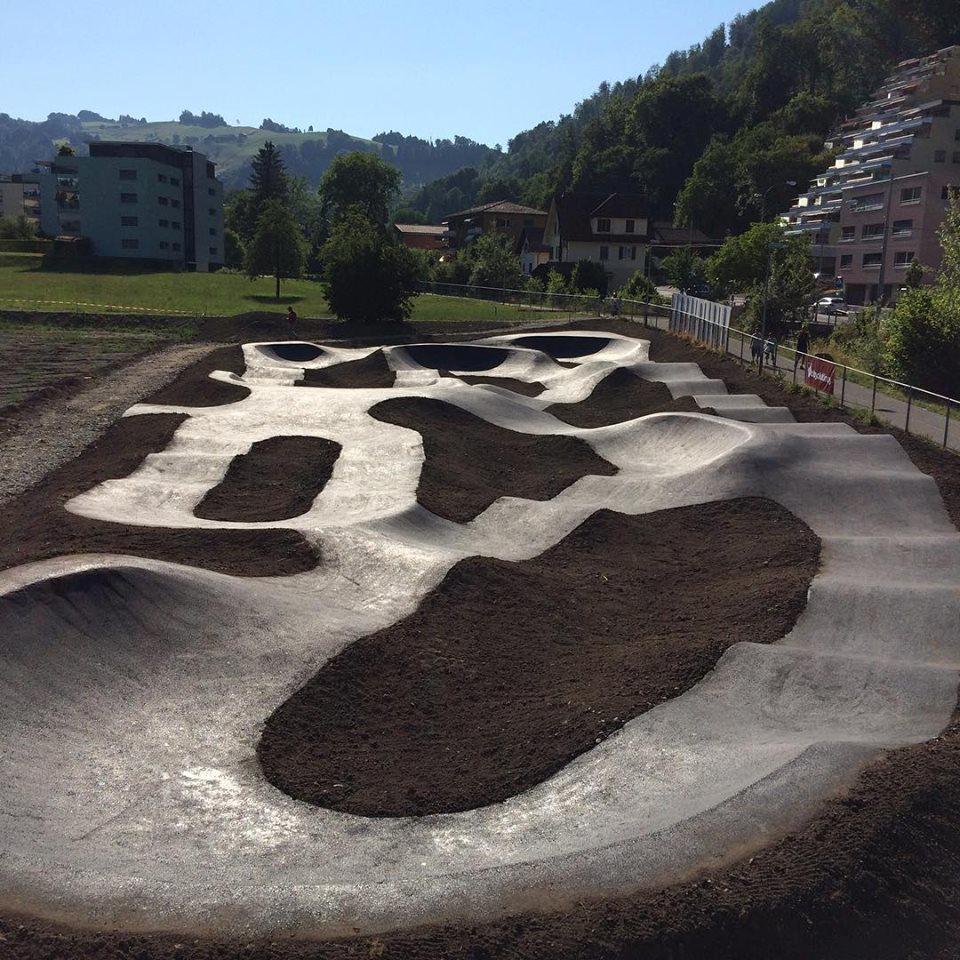 PUMPTRACK