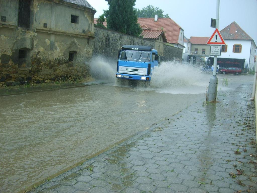 přívalovém dešti Zaplavení ulice U Parkánu,