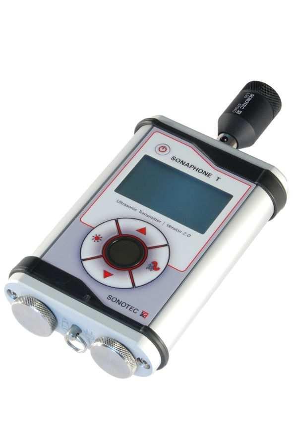 Výměna baterií Po uplynutí provozní doby přístroje SONAPHONE Pocket je nutné vyměnit jeho baterie. K prodloužení životnosti baterií doporučujeme vypínat přístroj SONAPHONE Pocket v době nečinnosti.
