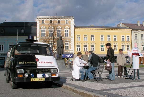 České Budějovice Zatím jediná černá skvrna, podpora minimání. Tisková konference proběha za vekého zájmu médií. Facebook: Kvůi maé informovanosti ékařů jich na setkání přichází minimum.