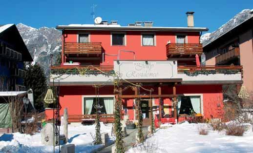 13 ano RESIDENCE JOLLY C 137 14 ano APARTMÁNOVÝ DŮM BAITA DEL SOLE C 138 850 m poloha: Bormio, centrum - 250 m, skiareál Bormio - 850 m, skibus - 50 m vybavenost a služby: recepce / bar, wi-fi
