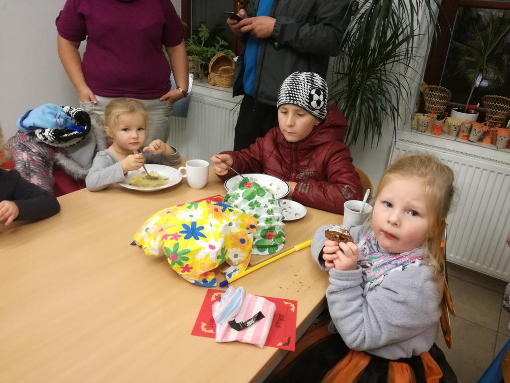 zajímavá a lákající.