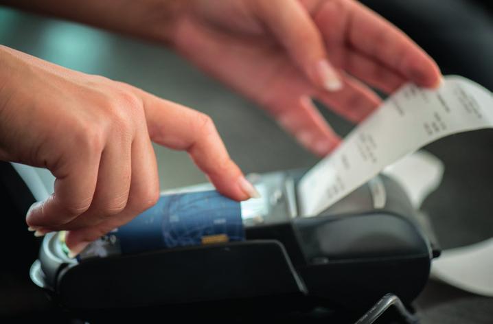 V praxi to znamenalo, že chtěl-li majitel ideální poloviny rodinného domu převést (prodat) svůj podíl, musel jej nejdříve nabídnout právě druhému spoluvlastníku.