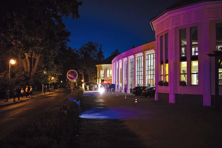 Františkolázeňské listy č. 10, 2018 strana 7 Proč běhat za světla, když si můžete zpestřit běhání ve tmě jen s baterkou na čele?