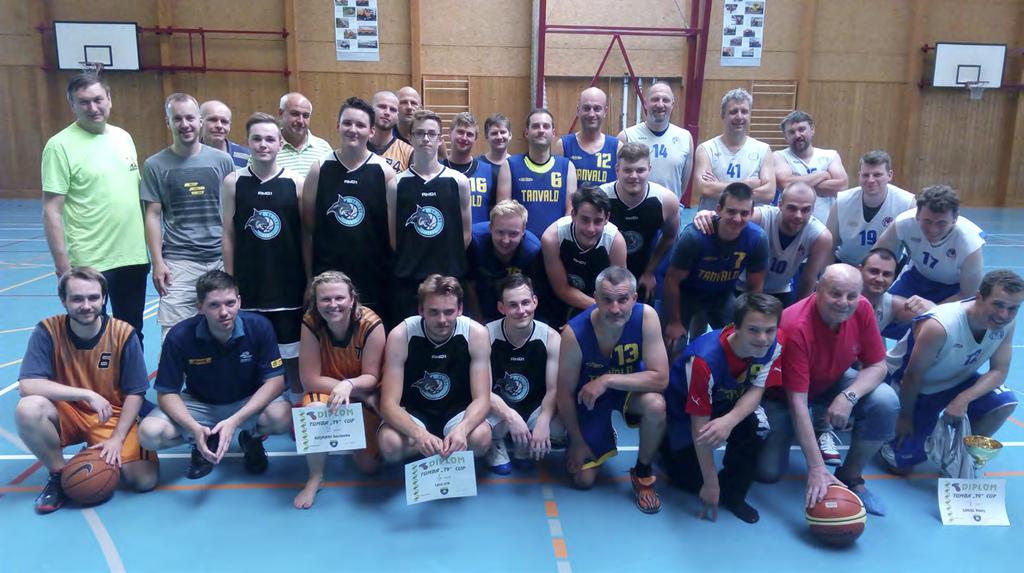 Tanvaldský zpravodaj / červenec - srpen 2017 Tumba 79 cup Sport, inzerce V čele s bývalým reprezentačním pivotem Romanem Baštou přijeli na tradiční turnaj opět jako favorité basketbalisté ze