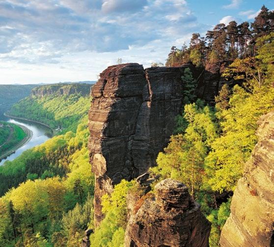 4. Dolní Žleb vodopád Klopotského potoka (Velký Zschirnstein) Česká brána Dolní Žleb Trasa: Dolní Žleb vodopád Klopotského potoka Česká brána Dolní Žleb Kaňon Labe a Dolní Žleb Popis trasy: Vydáme se