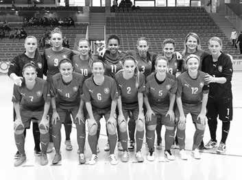 futsalový tým a jelikož mě vždy halové turnaje bavily, neváhala jsem a souhlasila, že to půjdu s holkama z Hodonína zkusit.
