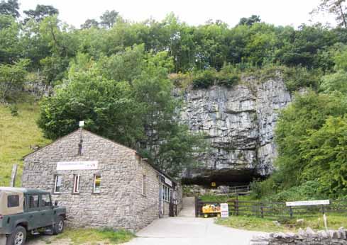 Kongres EuroSpeleo 2016 ve Velké Británii Olga Suldovská Za největší mezinárodní speleologickou akcí roku 2016 zavítali lidé se zájmem o jeskyně do Velké Británie na 5.