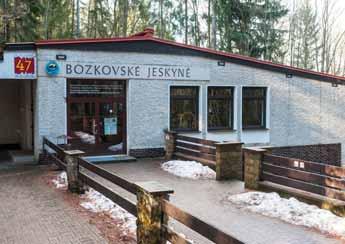 SPRÁVY JESKYNÍ V ROCE 2016 běžný provoz Bozkovské dolomitové jeskyně Dušan Milka Poměrně málokdy se stává, aby návštěvnost zpřístupněných jeskyní ovlivnila mezinárodní situace.