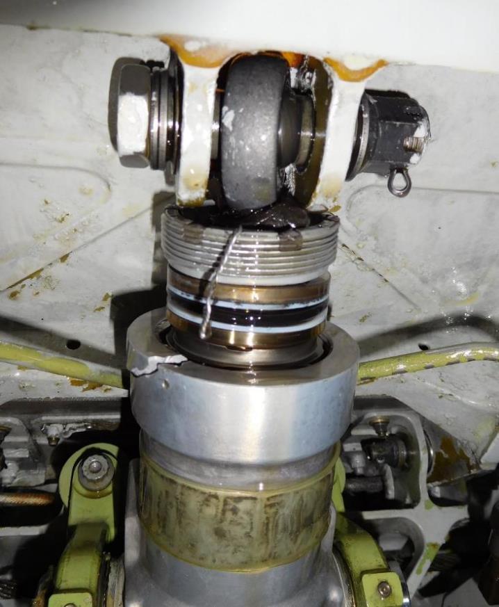 Incident B 737 - pokračování Trhlina na těle
