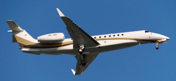 Incident Datum: 5. 10. 2016 Typ: Embraer EMB135 Místo: LKPR (Praha-Ruzyně) Při přiblížení na finále zaznamenala posádka tuzemského dopravce signalizaci ENGINE 2 HYDRAULIC LEAK.