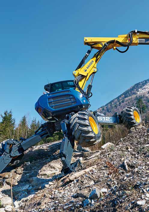 VÝKONNÁ TECHNIKA BEZ KOMPROMISŮ Motor s úrovní emisí IIIB a vyšším výkonem Srdcem S10 a S12 je výkonný vznětový motor Perkins s vysokým kroutivým momentem a s výkonem 110 kw nebo 129 kw.
