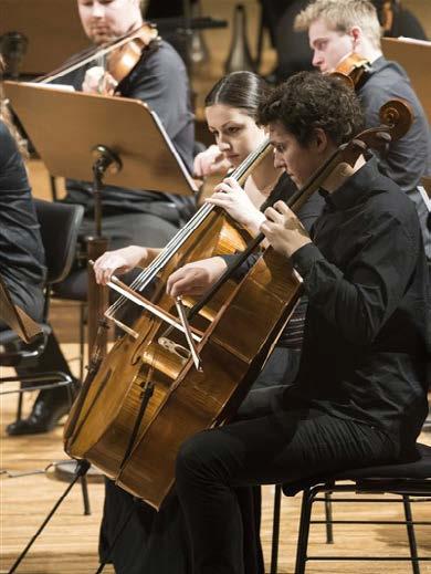 carmina burana v rudolfinu Ve čtvrtek 21. června jsme naposled v tomto školním roce navštívili pražské Rudolfinum a zhlédli hudební dílo Carmina Burana od německého skladatele Carla Orffa.