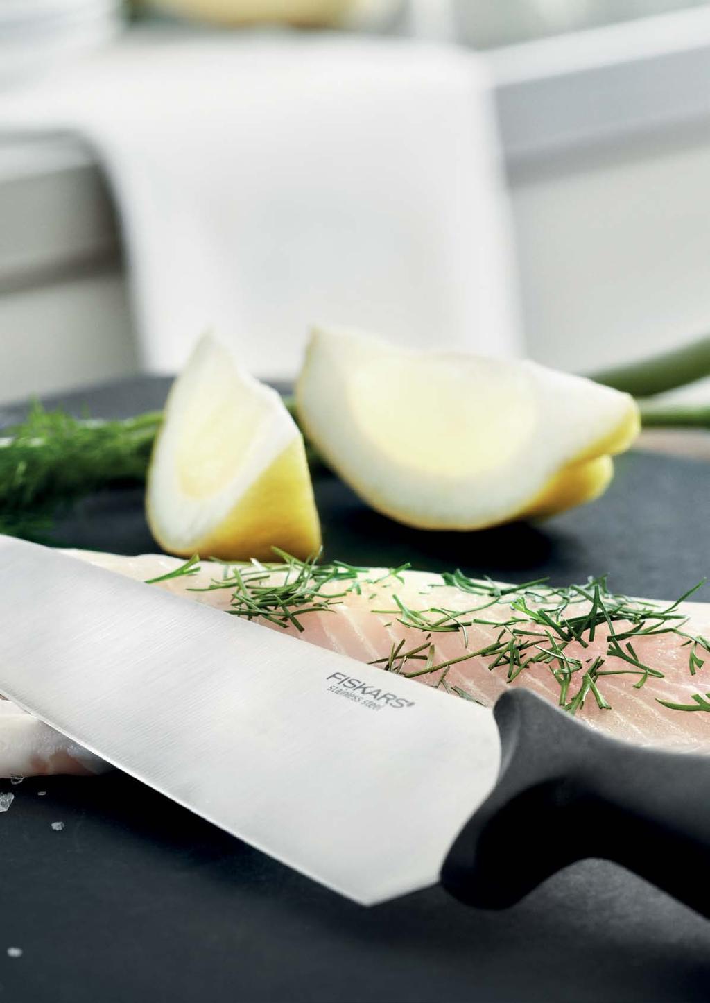 Essential nabídka se skládá z nožů, nůžek, pomůcek a nádobí. Každý produkt je praktický a cenově dostupný.