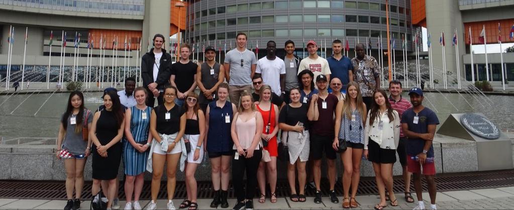 9 Internacionalizace Ekonomická fakulta spolupracuje s více jak 60 partnerskými zahraničními univerzitami (v Evropě, USA a Austrálii), je aktivně zapojena do projektů mobilit Erasmus+ a CEEPUS, v