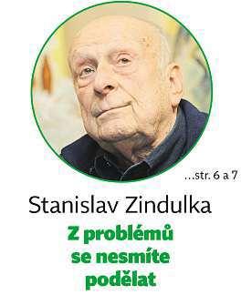 Odlévá je do forem jako staří cínaři v18. a19. století. Dělám šachy, betlémy, vojáky, přívěsky, zbraně, děla. Poslední roky jsou mojí srdeční záležitostí rytíři, přiznává Jan Žufníček.