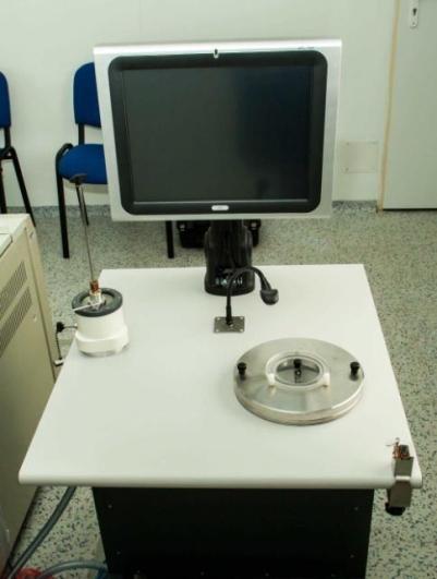 odrazené elektróny (BEI) dva detektor pre sekundárne