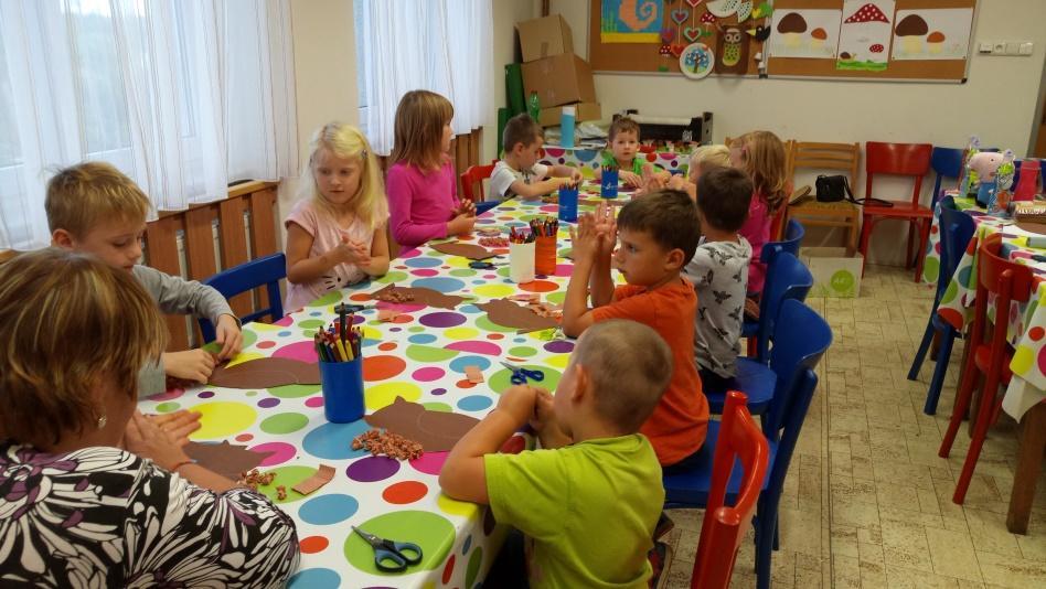 Máme za sebou již mnoho výrobků, které si můžete prohlédnout během návštěvy místní knihovny, kde máme všechna naše díla vystavena.