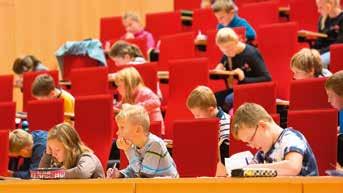 UNIVERZITA DĚTEM Logika, matematika a fyzika může děti bavit V LISTOPADU PROBĚHLY NA UNIVERZITĚ J. E.