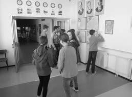 Poté nás paní Hudečková uvedla do prostředí mikrobiologie a problematiky čistoty rukou. Červík pochybností hned zahlodal Ve středu 8.