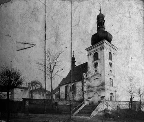 století byl na části pozemků přináležejících k faře založen sad mizejících odrůd ovocných dřevin Kravařska. V roce 1981 se v akci Z začalo s budováním vlastní stanice pro záchranu dravců a sov.