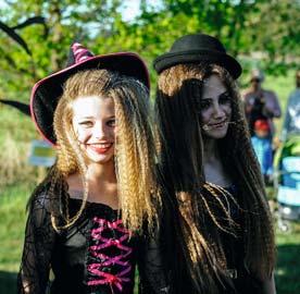 KULTURA Ohlédnutí za letošními čarodějnicemi Tradiční slet čarodějnic se konal 30. dubna na známé louce mezi Zdiměřicemi a Mladíkovem.