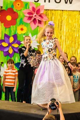 ZŠ a ZUŠ Zhodnocení Eco Fashion Show očima žáků školního časopisu Letošní ročník módní přehlídky byl organizačně určitě lépe zajištěný než v minulých letech.