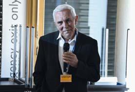 SCIS Uznávaný chirurg Pavel Pafko mezi studenty ve SCIS Na začátku května zavítal do SCIS 77letý profesor Pavel Pafko, emeritní přednosta III. chirurgické kliniky pražské FN Motol.