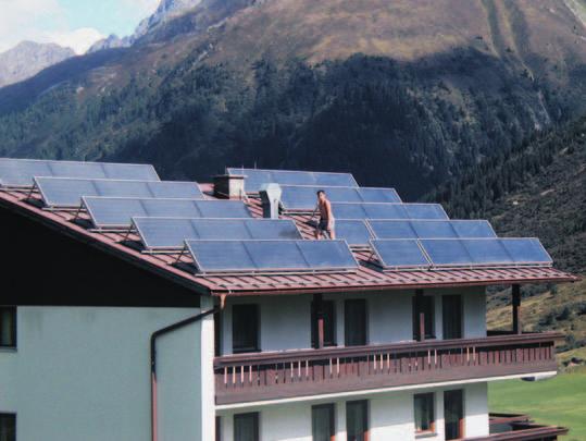 Solární zařízení Shrnutí: 1) Provozní náklady u solární techniky jsou minimální. 2) Volbou typu kolektorů můžeme významně ovlivnit náklady pořizovací.