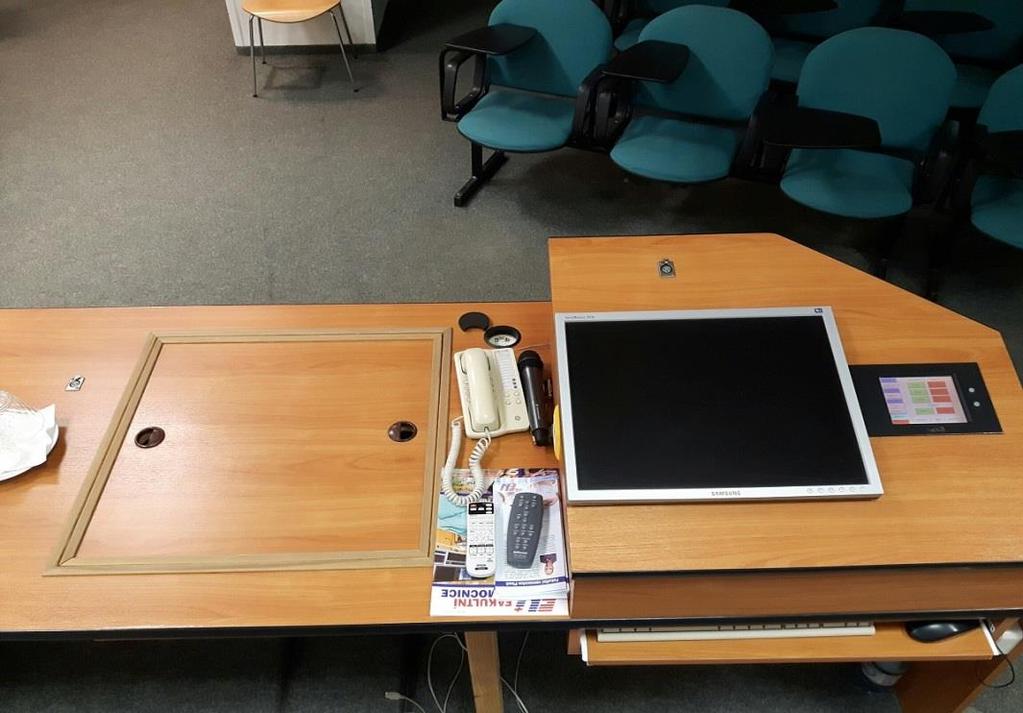 2) Mikroskopová učebna Šiklův pavilon Předmětem plnění je modernizace stávajícího řídicího systému pro výukovou místnost ve FN Plzeň - Bory, Šiklův ústav patologie, ve správě zadavatele.