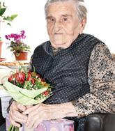 Prijala nás srdečne, rozhovorila sa o živote, rodine a napriek tomu, že život jej ponúkol nielen veselé, ale i smutné chvíle, nezanevrela.