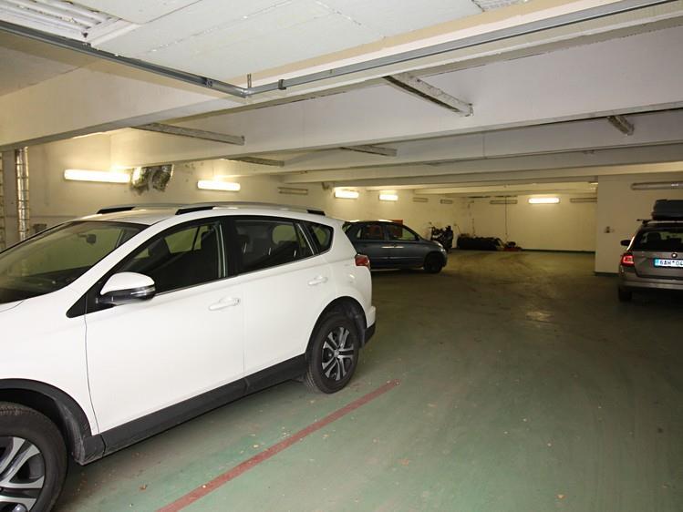 Srovnávané nemovitosti 1. Identifikace Záznam o prodeji srovnávané nemovitosti č. 1 Prodej, Garáž, 30 m 2, Doubravická, Praha, okres Hlavní město Praha Celková cena: 280.