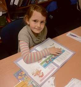 Usměvavá lektorka mi vysvětluje, že Studijní centrum Basic, o.p.s. (www.basic.