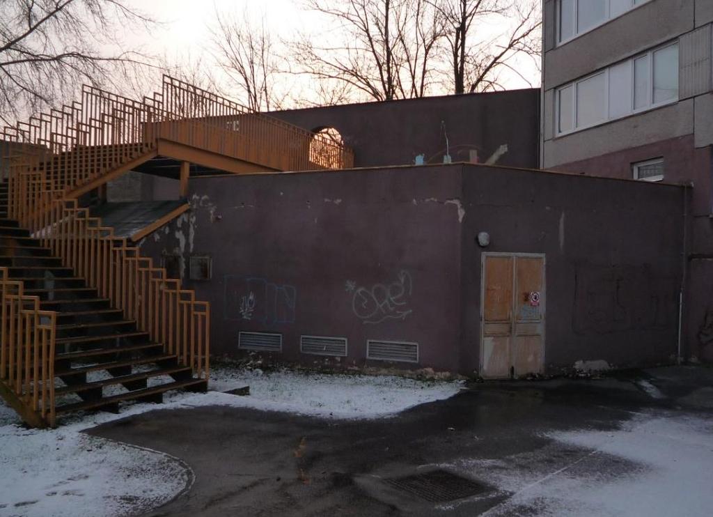Trhliny v konstrukci - zatékání do omítek,