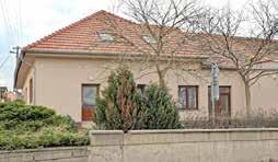 Nemovitost k dostavbě, či rekonstrukci v klidném místě s pozemkem o CP 1 500 m 2, veškeré IS. Dům byl kolaudován v roce 2000. G** RD+sál, restaurace, Znojmo Okres Znojmo, Přímětice.